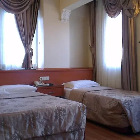 Nayla איסטמבול