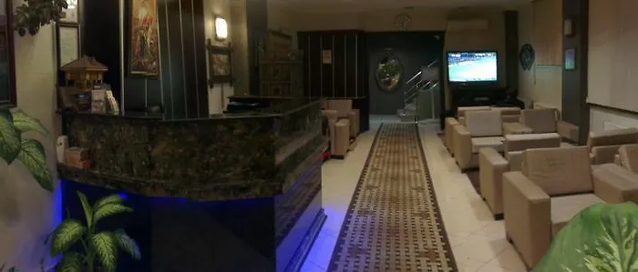 Nayla イスタンブール