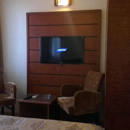 Nayla Istambul
